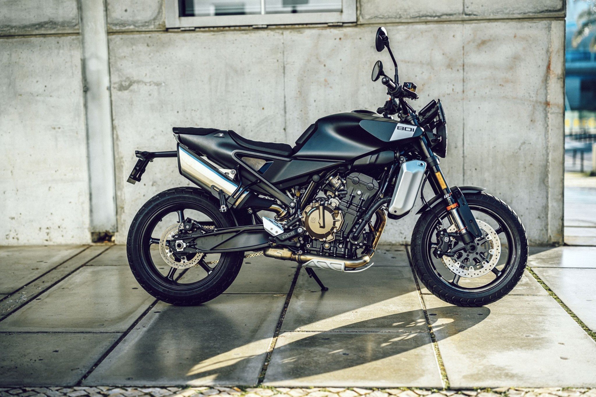 Husqvarna Svartpilen 801 - Obrázek 10