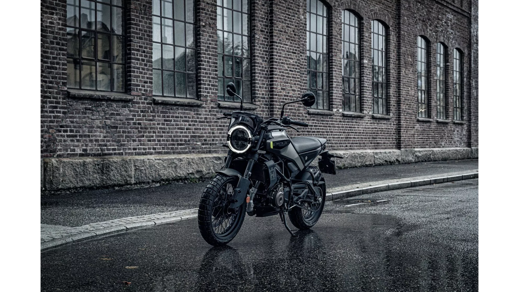 Husqvarna Svartpilen 125 - Imagem 7 Husqvarna Svartpilen 125 - Imagem 7