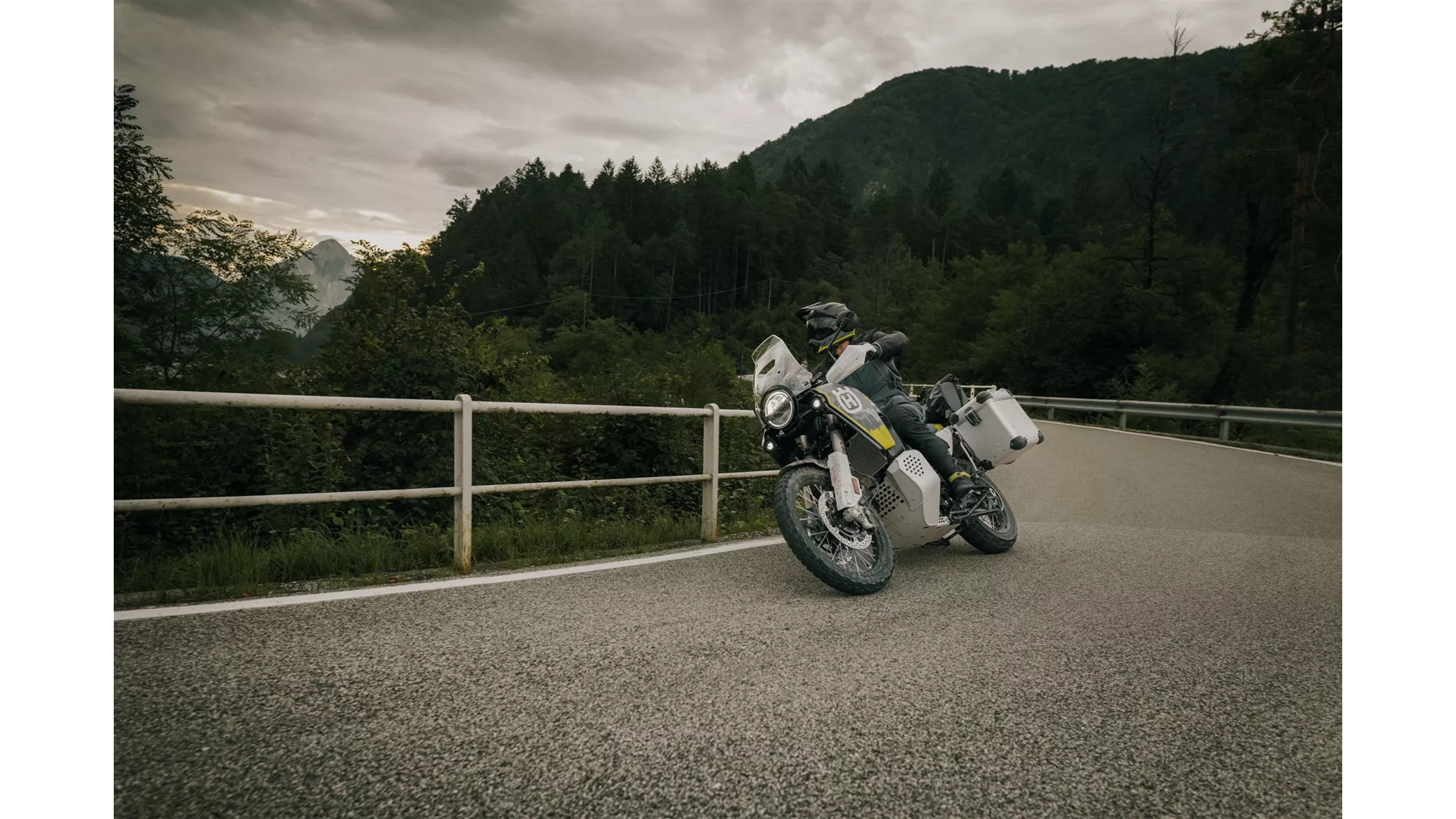 Husqvarna Norden 901 Expedition - Obrázek 8 Husqvarna Norden 901 Expedition - Obrázek 8