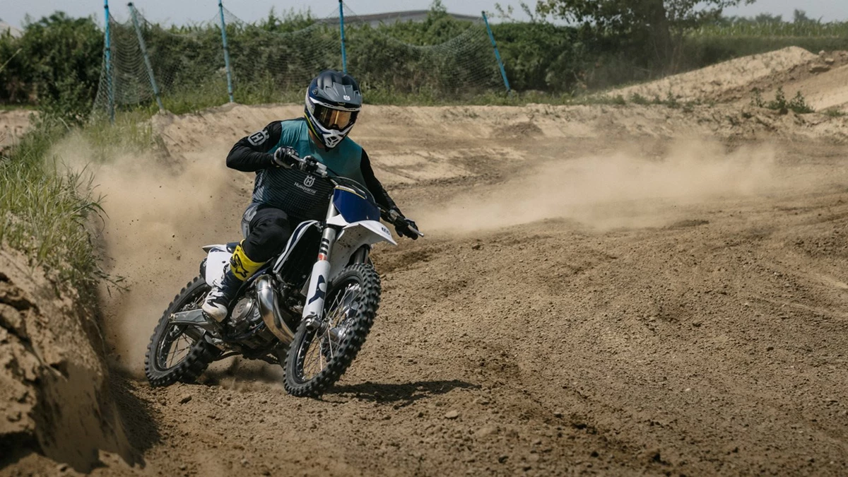 Husqvarna TC 250 Bild 2: Husqvarna TC 250