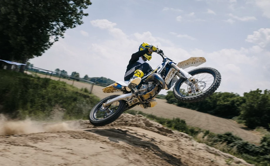 Husqvarna TC 125 Bild 3: Husqvarna TC 125
