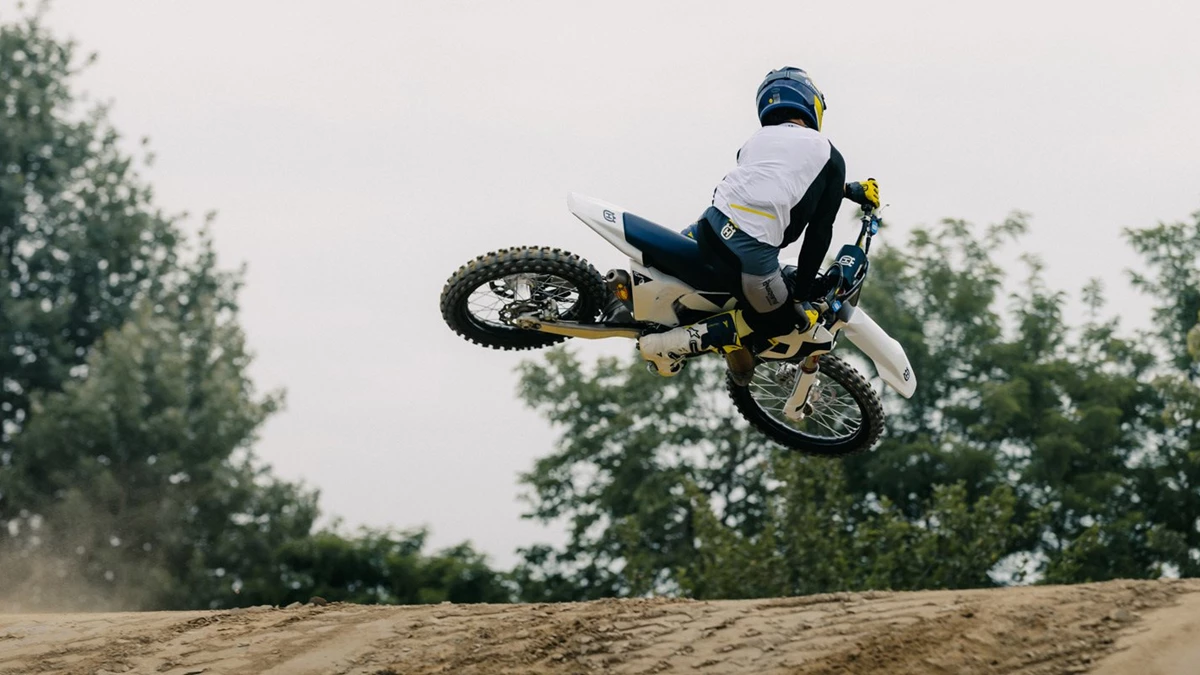 Husqvarna TC 125 Bild 6: Husqvarna TC 125