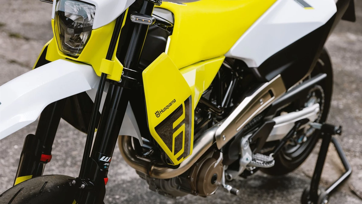 Husqvarna 701 Supermoto Bild 4: Husqvarna 701 Supermoto