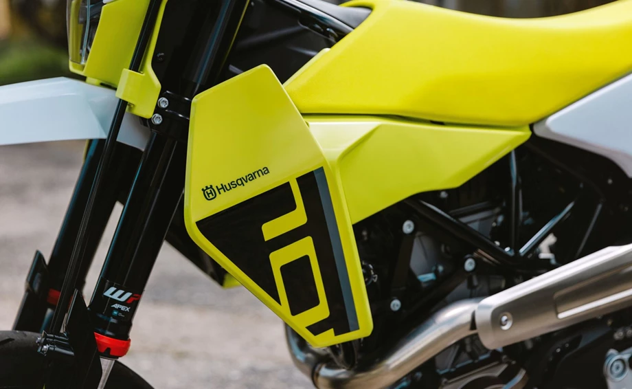 Husqvarna 701 Supermoto Bild 5: Husqvarna 701 Supermoto