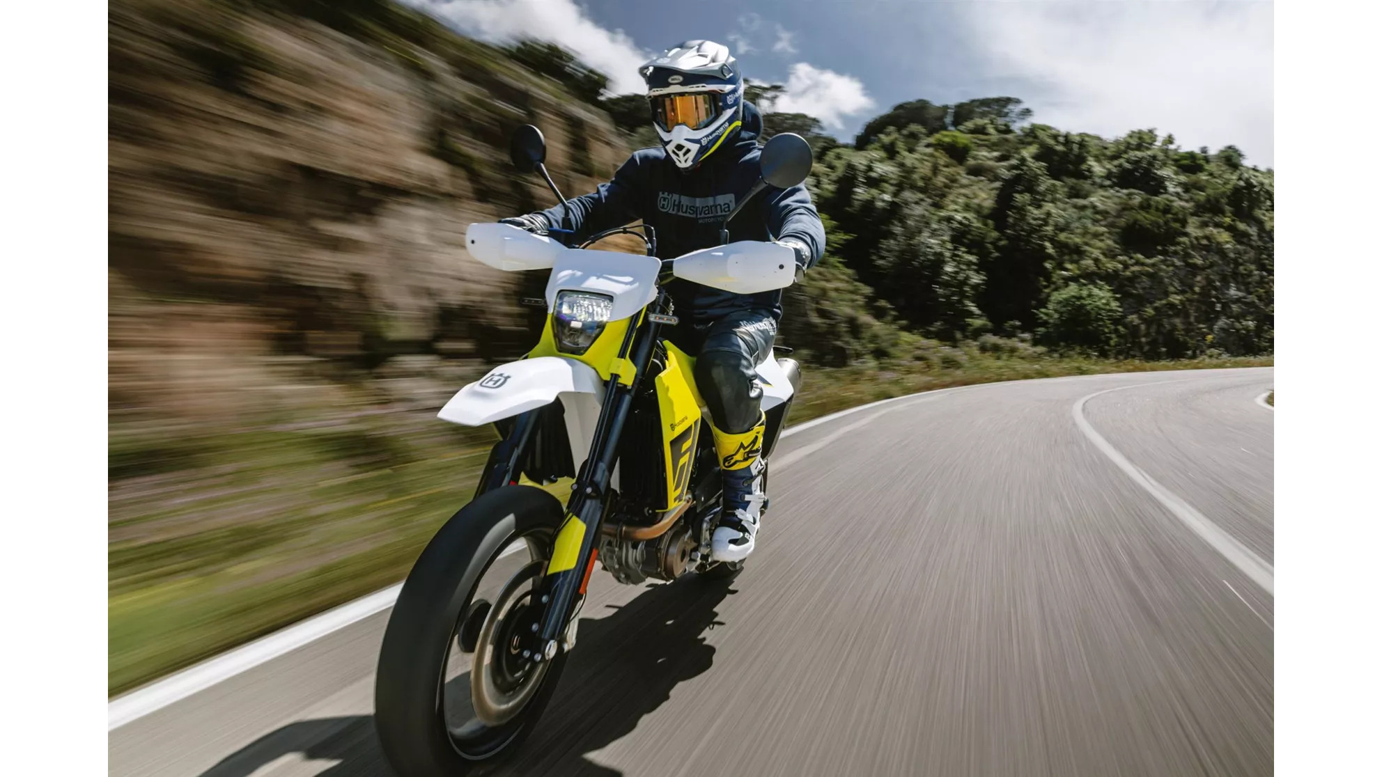 Husqvarna 701 Supermoto 2026 - Image 21 Husqvarna 701 Supermoto 2026 - Image 21