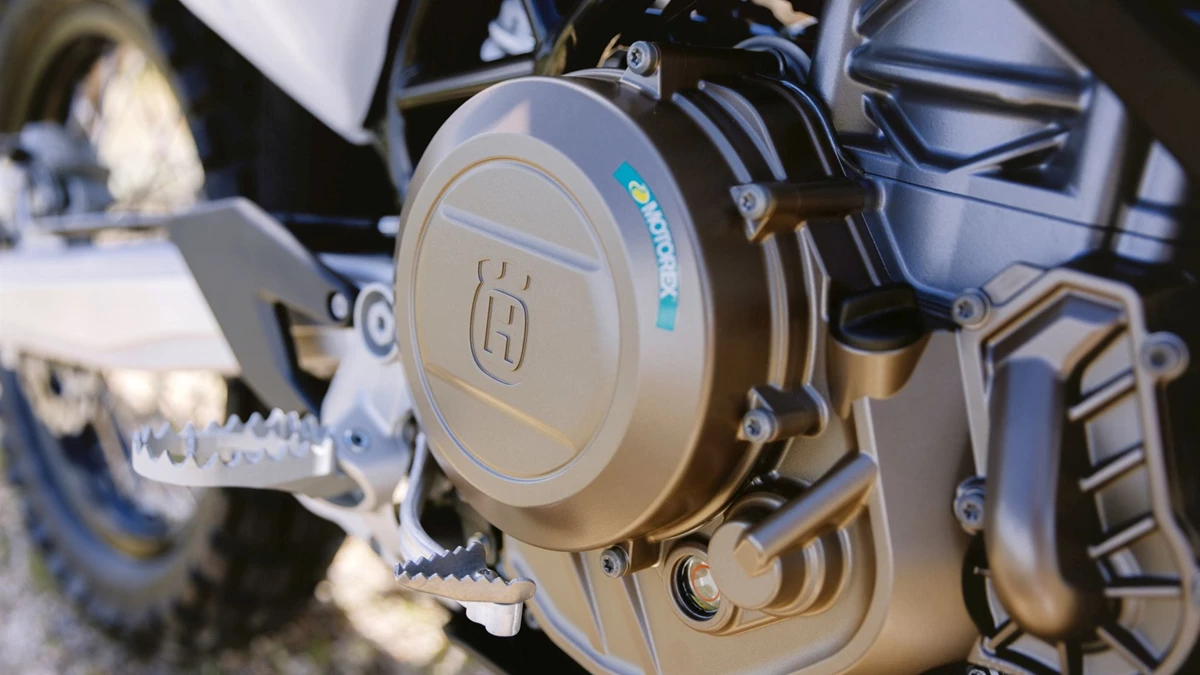 Husqvarna 701 Enduro Bild 5: Husqvarna 701 Enduro