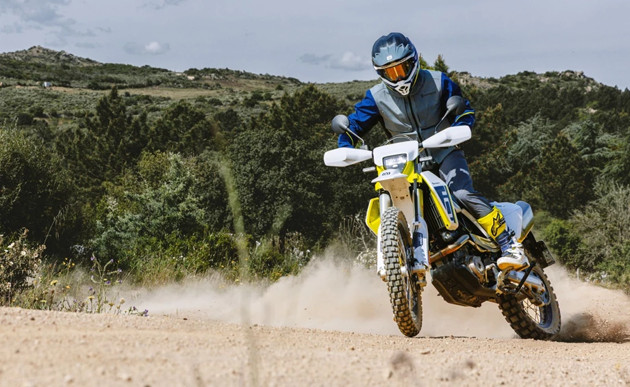 Husqvarna 701 Enduro Bild 3: Husqvarna 701 Enduro