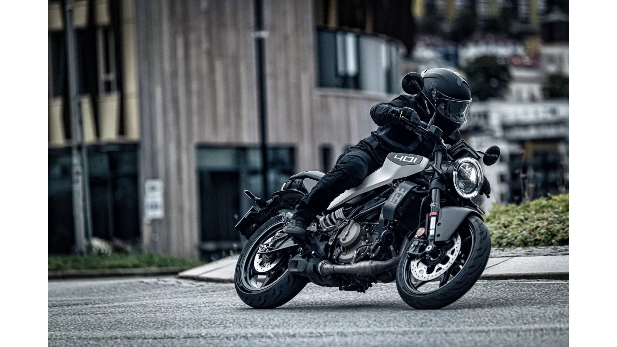 Husqvarna Svartpilen 401 - Obrázek 2 Husqvarna Svartpilen 401 - Obrázek 2