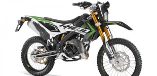 KTM 390 Adventure 2020 vs Rieju MRT 50 Pro 2026