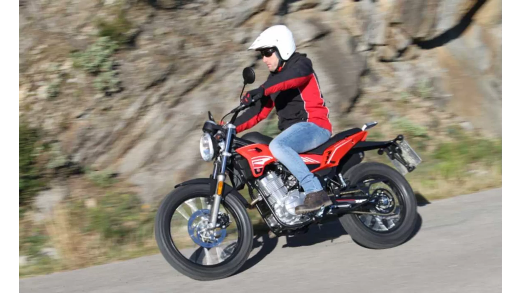 Rieju Tango 125i - Kép 2 Rieju Tango 125i - Kép 2