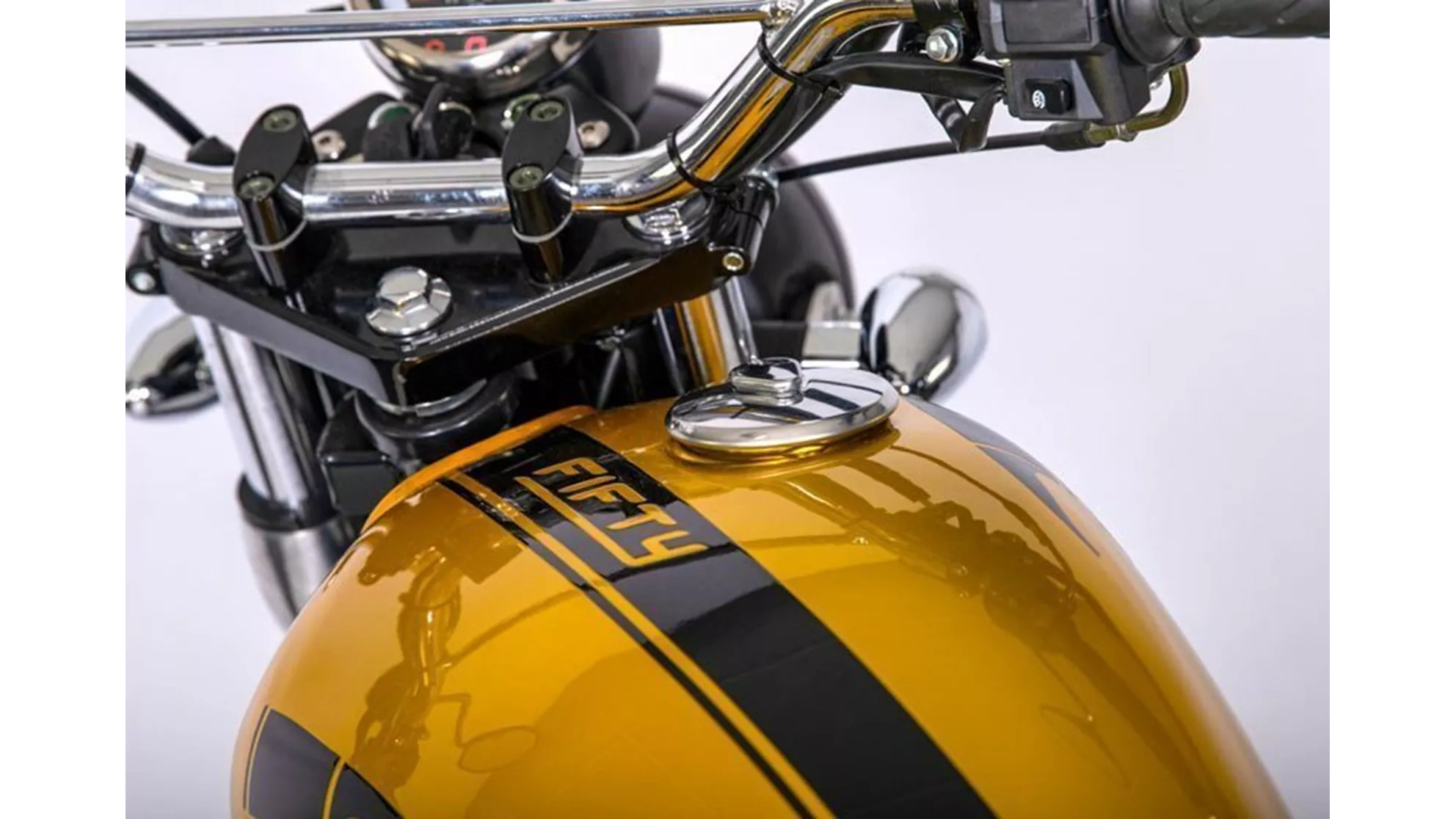 Mash Fifty - Bild 11 Mash Fifty - Bild 11