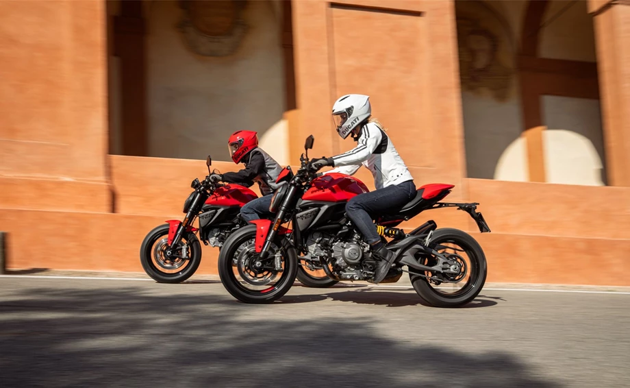 Ducati Monster + Bild 11: Ducati Monster +