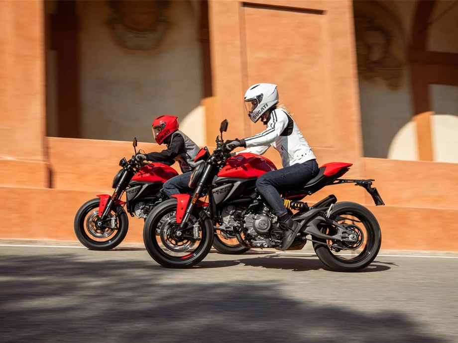 Ducati Monster + Bild 11: Ducati Monster +