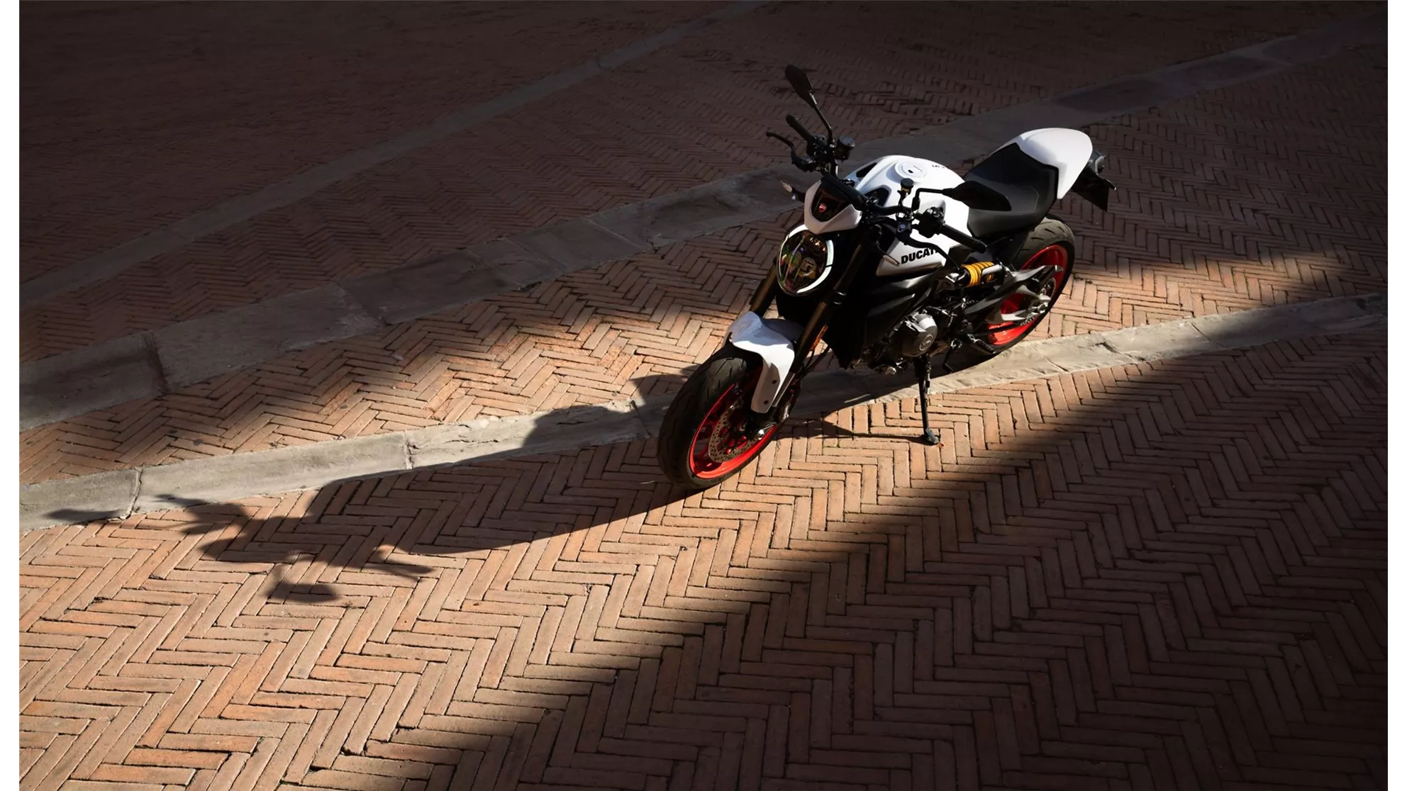 Ducati Monster + - Bild 13 Ducati Monster + - Bild 13