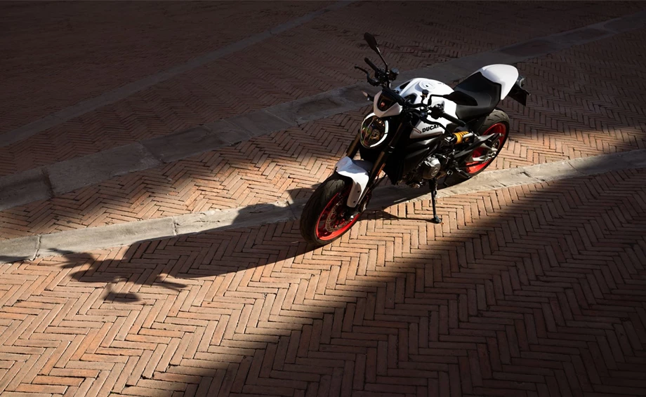 Ducati Monster + Bild 14: Ducati Monster +
