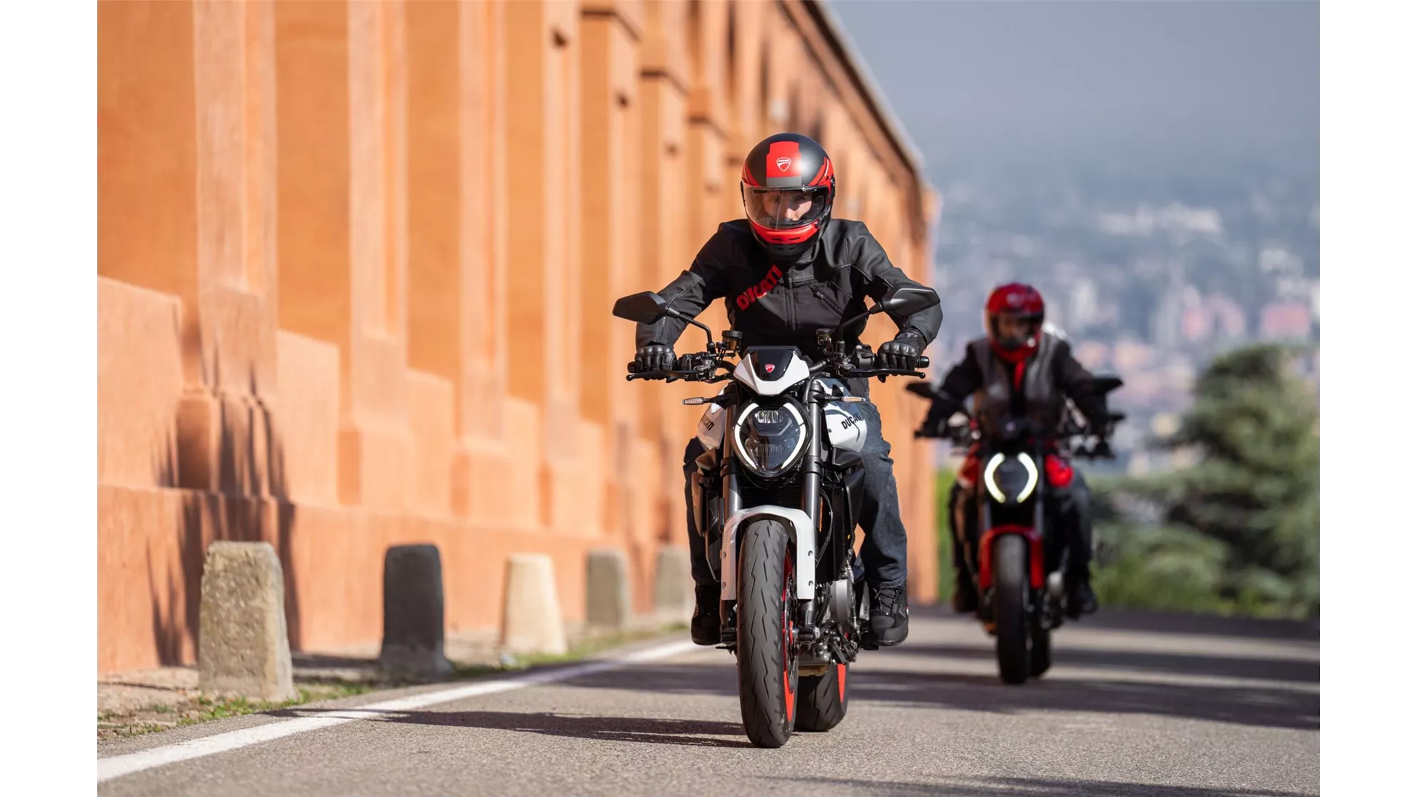 Ducati Monster + - Bild 15 Ducati Monster + - Bild 15