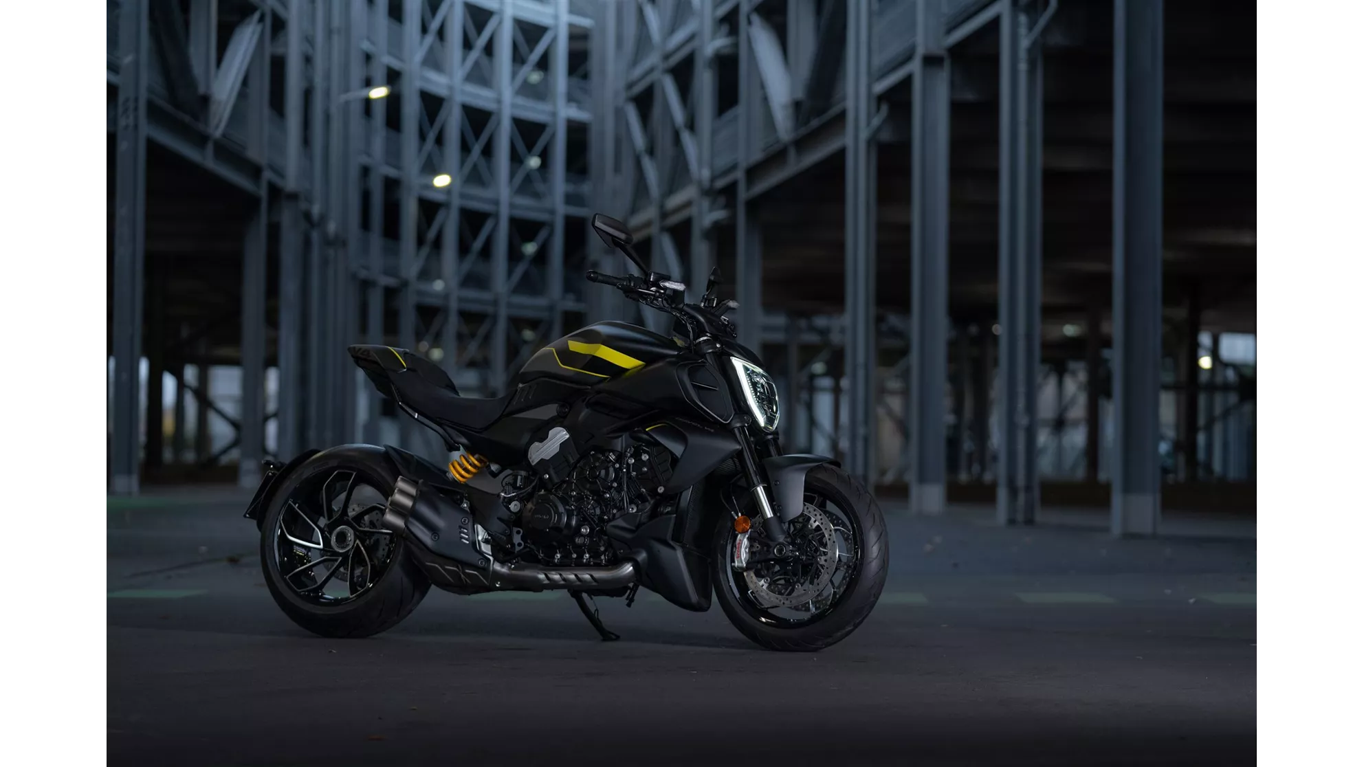 Ducati Diavel V4 - Kép 1 Ducati Diavel V4 - Kép 1
