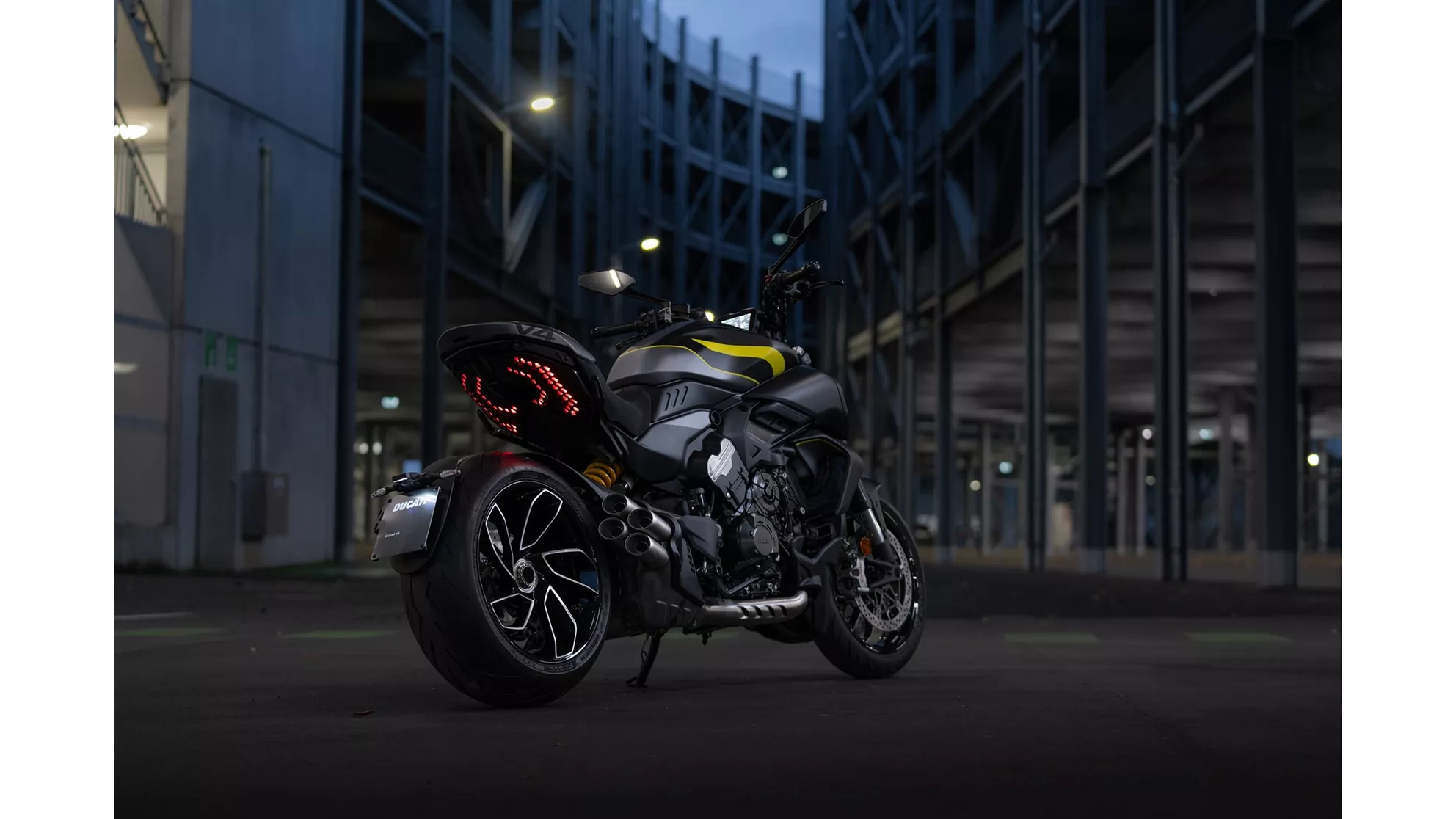 Ducati Diavel V4 - Kép 2 Ducati Diavel V4 - Kép 2
