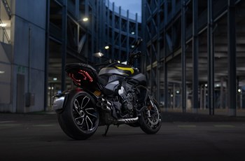 Ducati Diavel V4 2026 - Bild 4