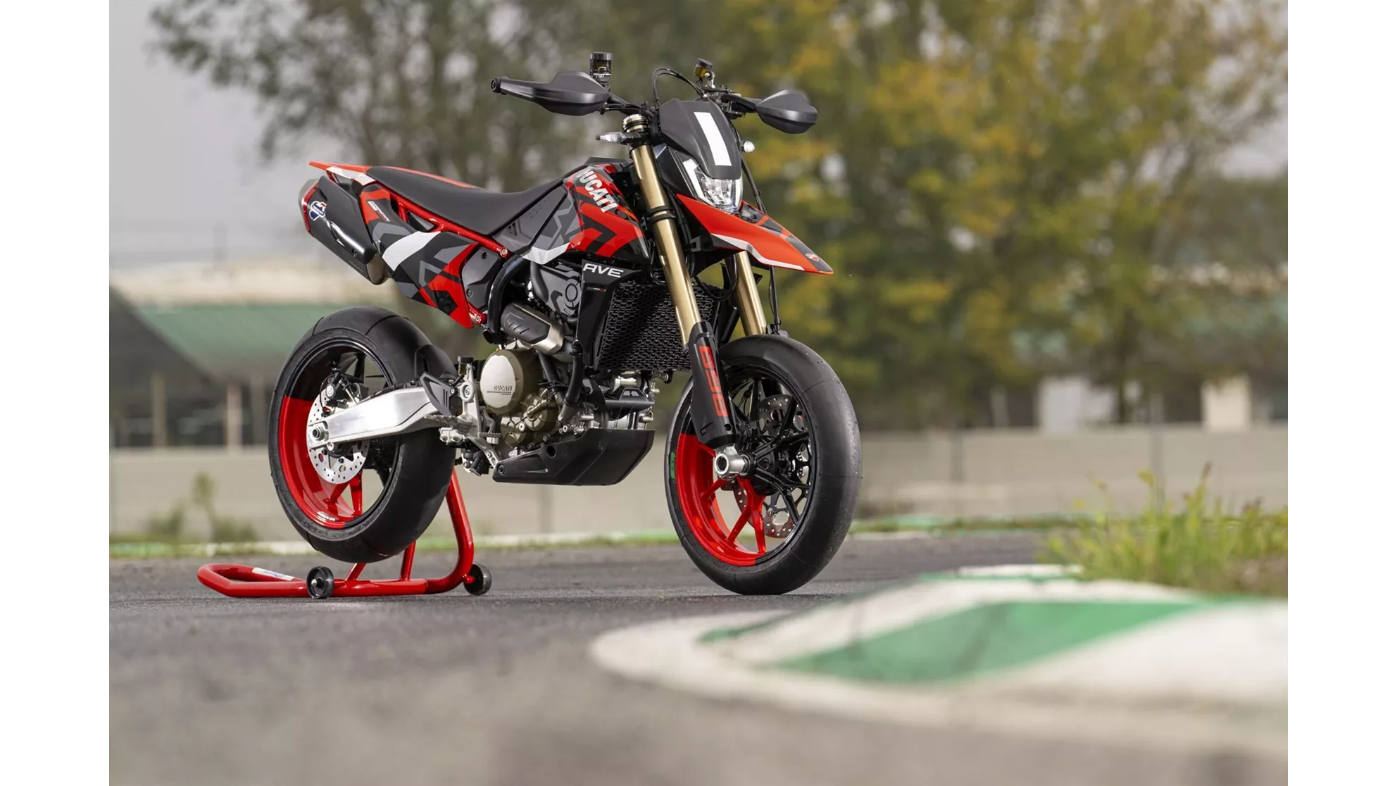Ducati Hypermotard 698 Mono RVE - Image 2 Ducati Hypermotard 698 Mono RVE - Image 2