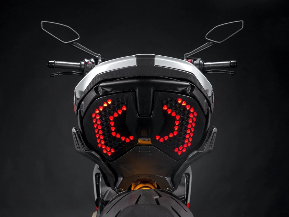 Ducati Diavel V4 RS Bild 3: Ducati Diavel V4 RS