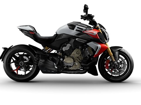 Ducati Diavel V4 RS 