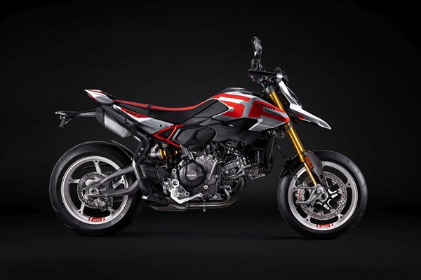 Ducati Hypermotard V2 SP () - Bild 2