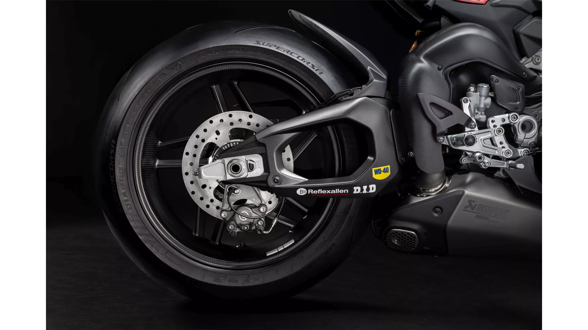 Ducati Panigale V4 Márquez 2025 World Champion Replica - Imagem 3 Ducati Panigale V4 Márquez 2025 World Champion Replica - Imagem 3