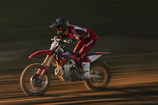 Ducati Desmo450 MX Factory () - Bild 2