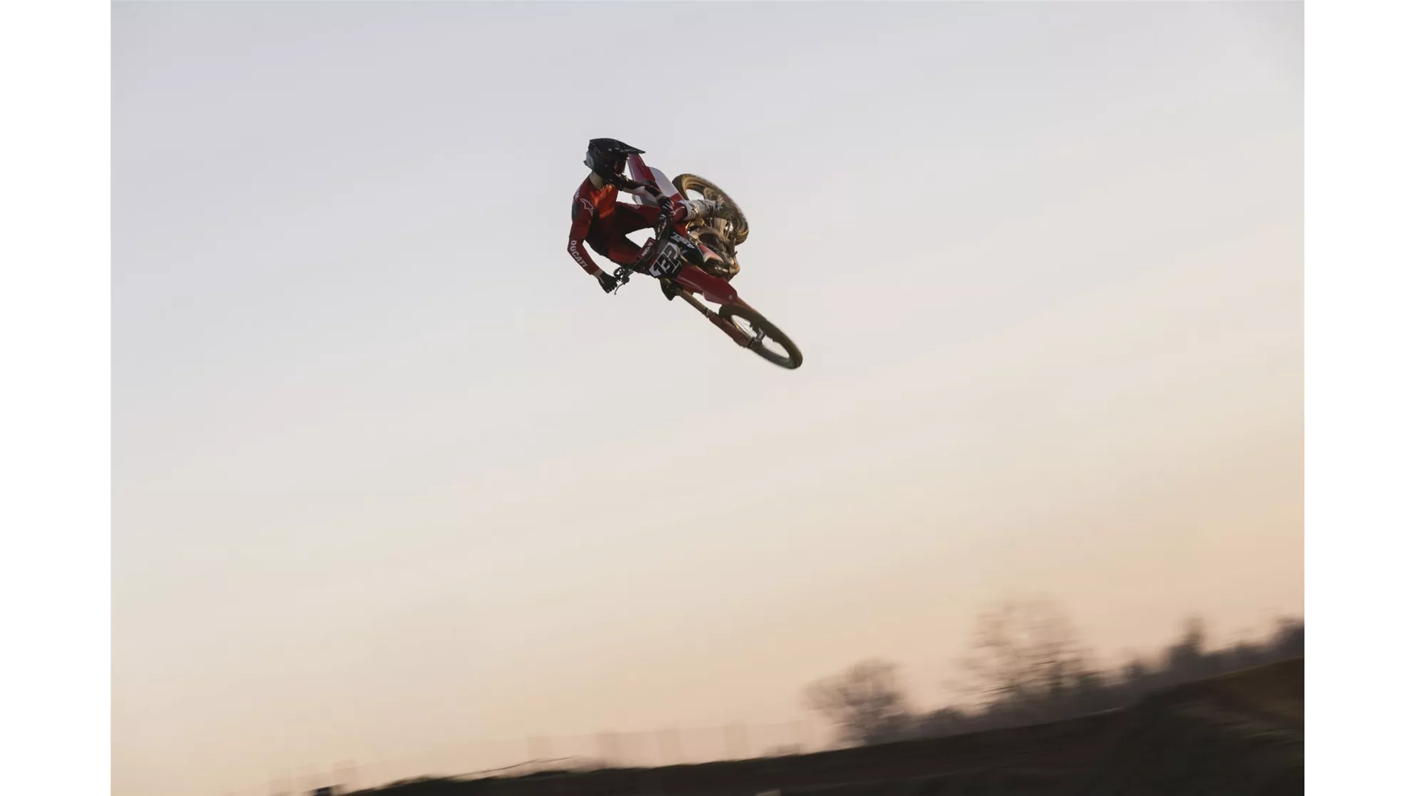 Ducati Desmo450 MX Factory 2026 - Imagem 90 Ducati Desmo450 MX Factory 2026 - Imagem 90