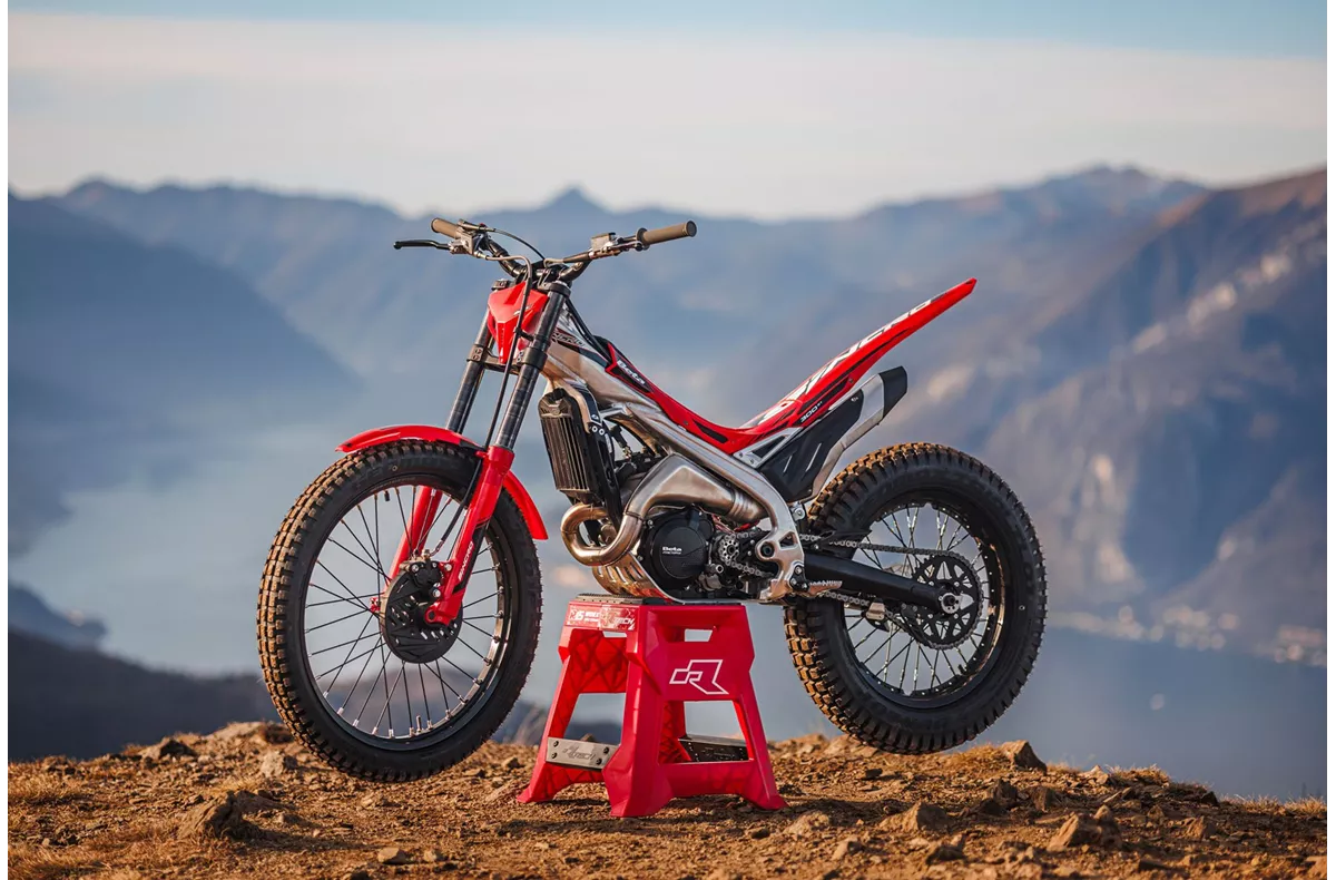 Beta SINCRO 2T 300 SS Beta SINCRO 2T 300 SS