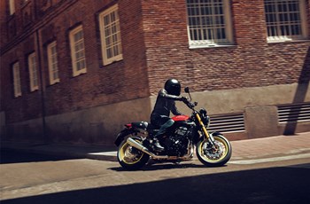 Kawasaki Z900 RS SE 2026 - Bild 17