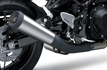 Kawasaki Z900 RS SE 2026 - Bild 16