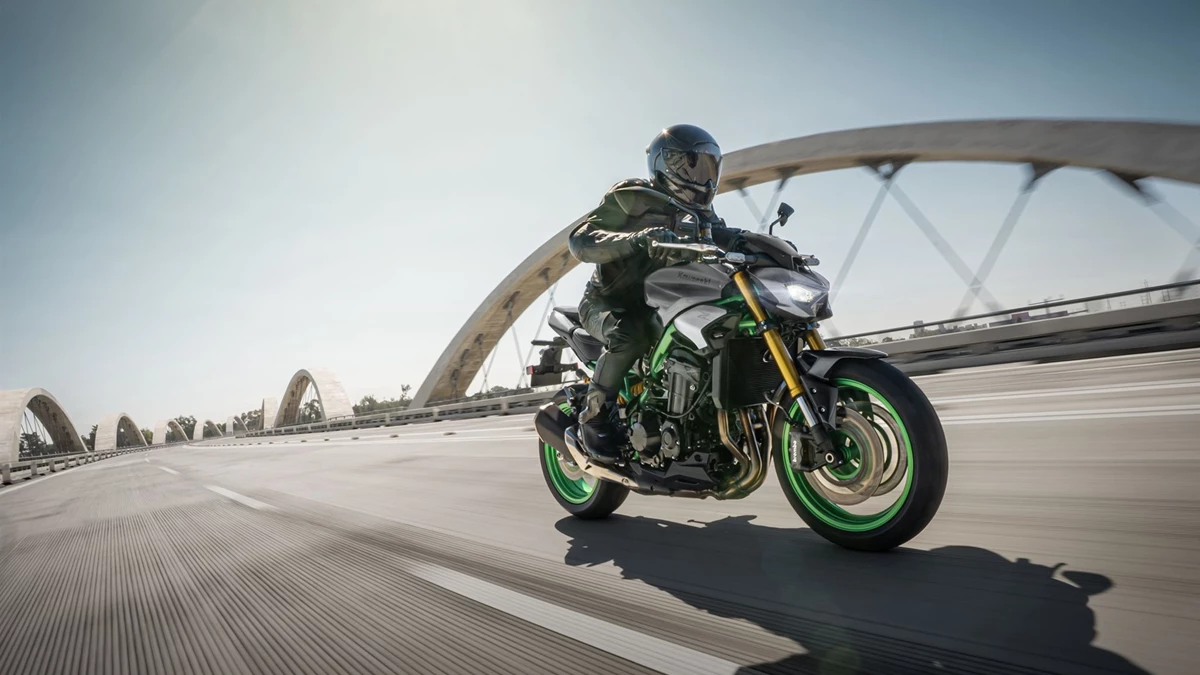 Kawasaki Z900 SE Bild 6: Kawasaki Z900 SE