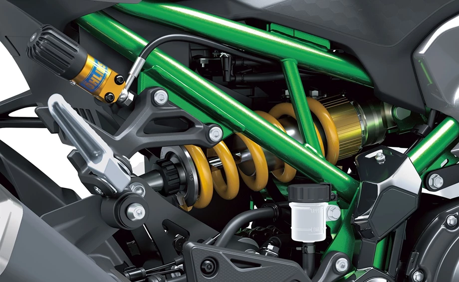 Kawasaki Z900 SE Bild 4: Kawasaki Z900 SE