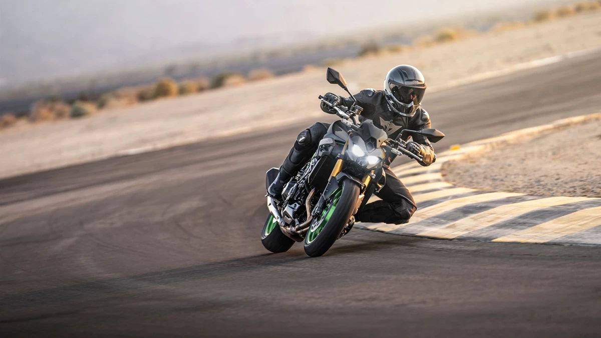 Kawasaki Z900 SE Bild 9: Kawasaki Z900 SE