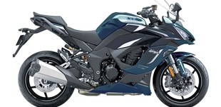 Kawasaki Ninja ZX-10RR 2025 vs Kawasaki Ninja 1100SX SE 2026