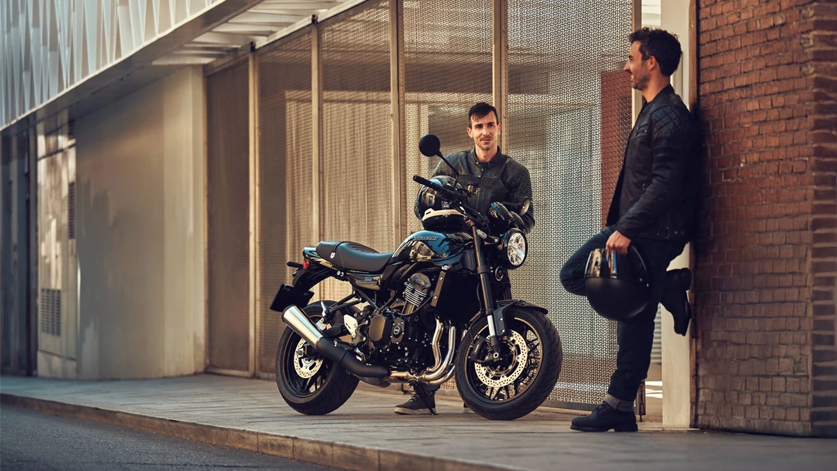 Kawasaki Z900 RS Black Ball Edition Bild 6: Kawasaki Z900 RS Black Ball Edition