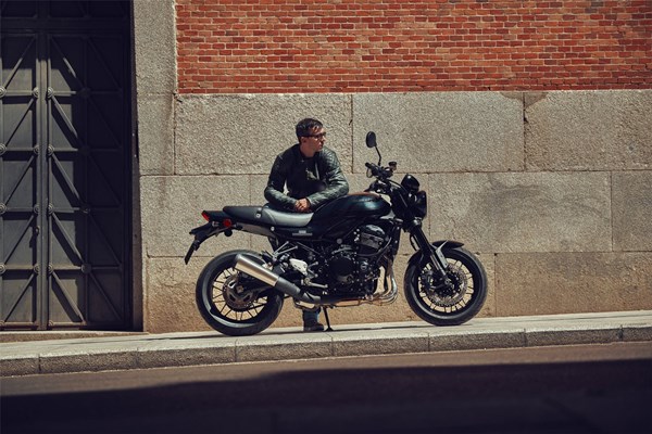 Kawasaki Z900 RS Black Ball Edition () - Bild 7