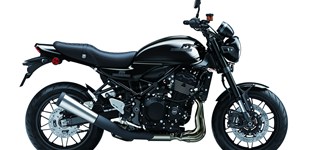 Kawasaki Z900 RS Black Ball Edition 2026 vs Kawasaki Z900 RS 2026