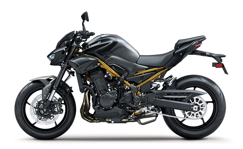 Kawasaki Z900 Bild 6: Kawasaki Z900