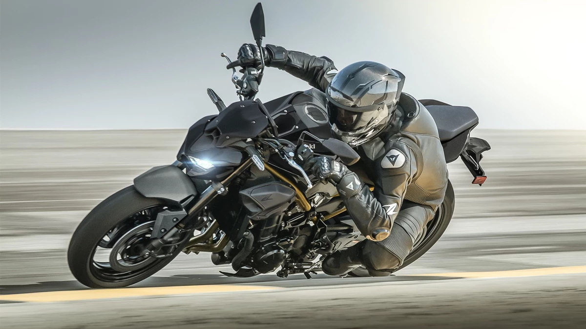 Kawasaki Z900 Bild 13: Kawasaki Z900