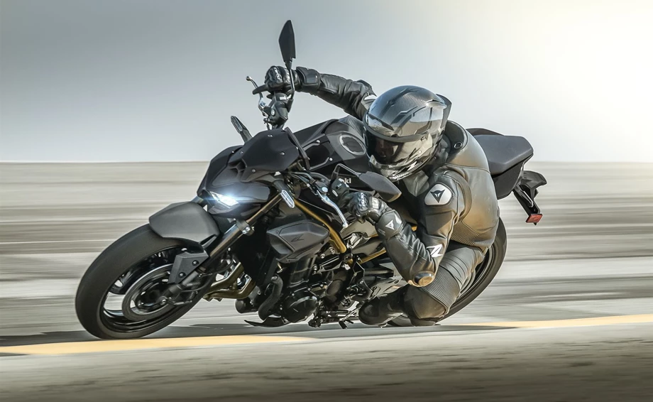 Kawasaki Z900 Bild 13: Kawasaki Z900