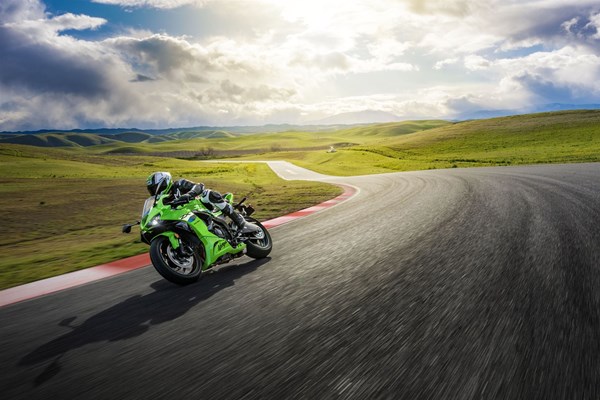Kawasaki Ninja ZX-6R () - Bild 9