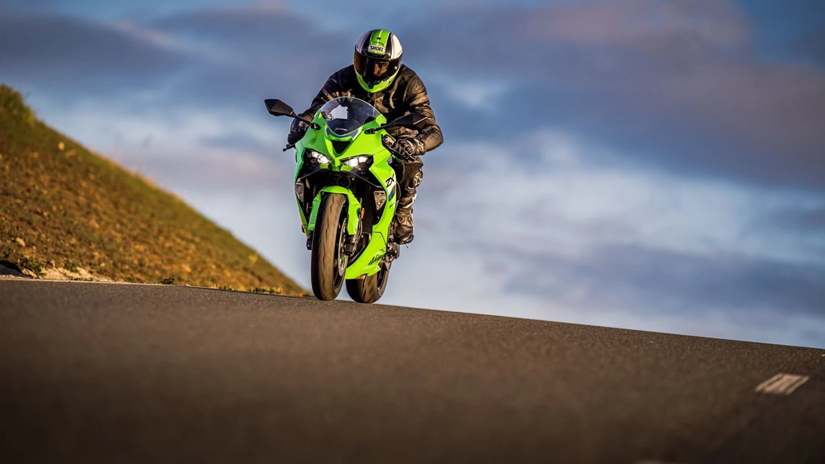 Kawasaki Ninja ZX-6R Bild 10: Kawasaki Ninja ZX-6R
