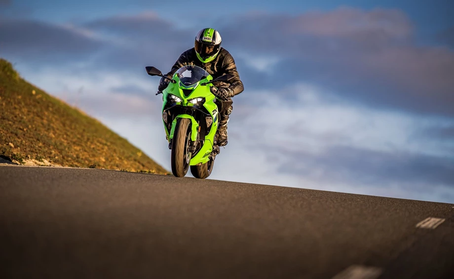 Kawasaki Ninja ZX-6R Bild 10: Kawasaki Ninja ZX-6R
