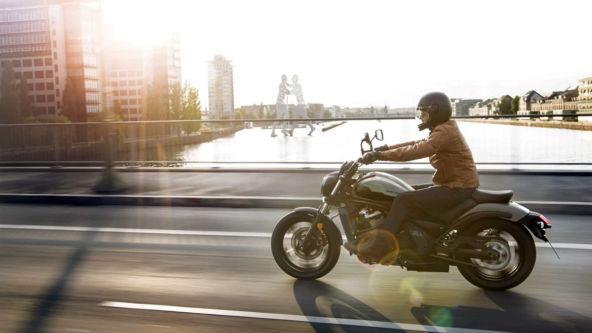 Kawasaki Vulcan S Bild 2: Kawasaki Vulcan S