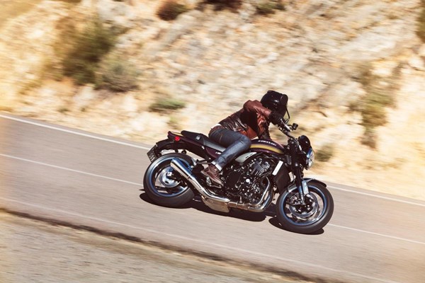 Kawasaki Z900 RS () - Bild 2