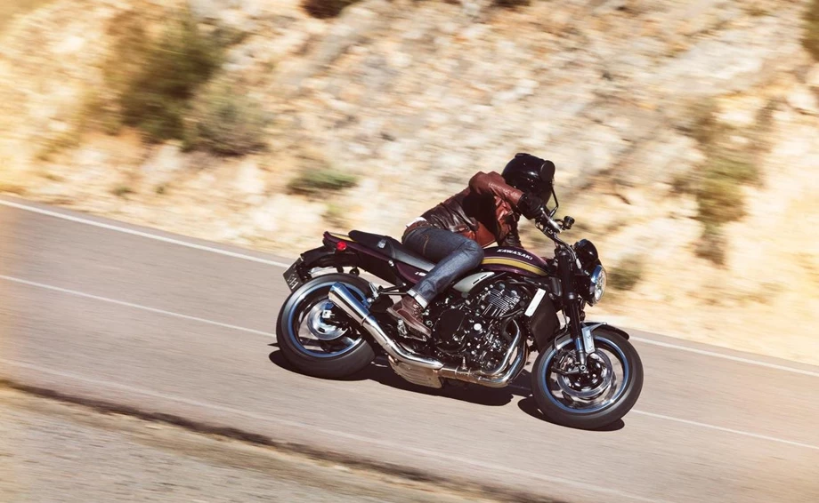 Kawasaki Z900 RS Bild 2: Kawasaki Z900 RS