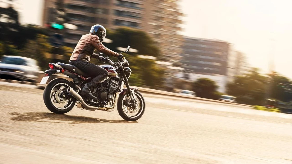 Kawasaki Z900 RS Bild 16: Kawasaki Z900 RS